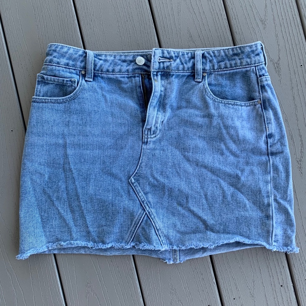 Pacsun distressed jean skirt